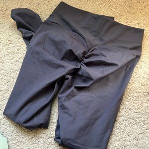 Butt scrunch leggings